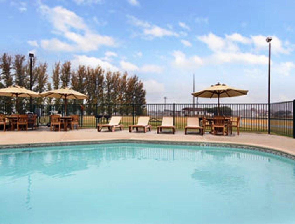 Travelodge By Wyndham Lemoore Near Naval Air Station Facilidades foto